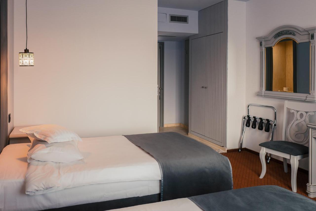 Hotel Eden Iasi Eksteriør billede