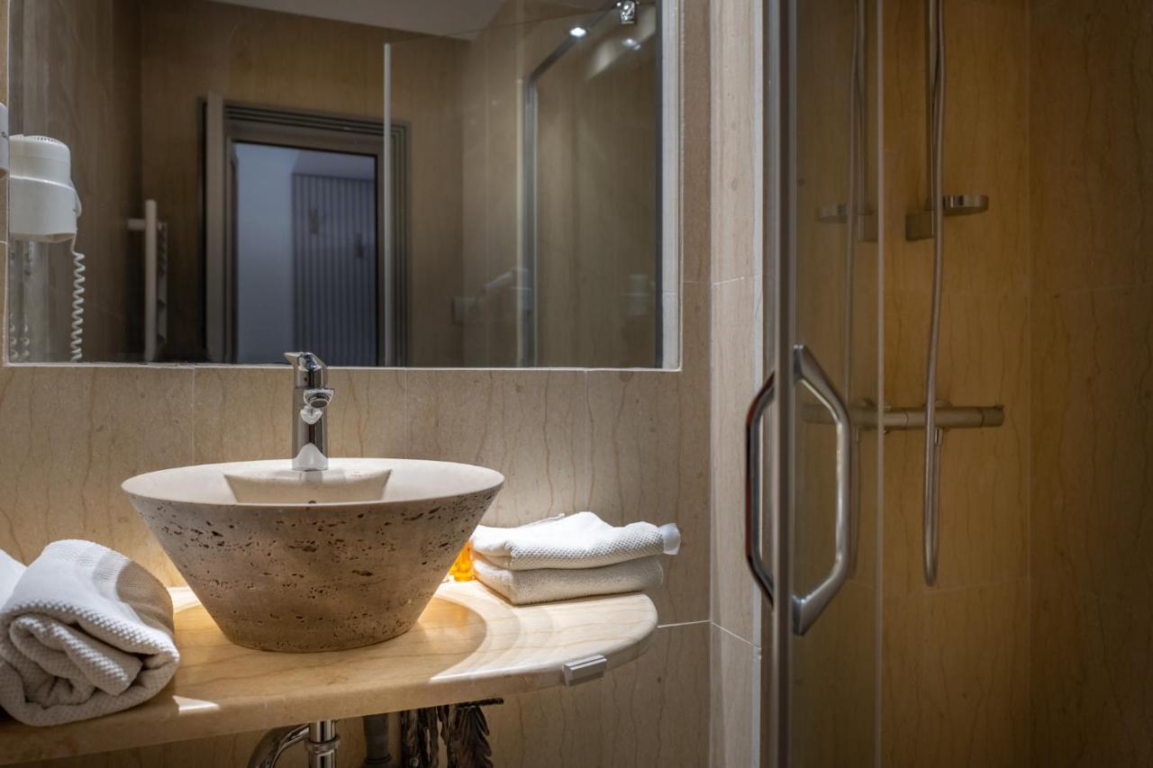 Hotel Eden Iasi Eksteriør billede