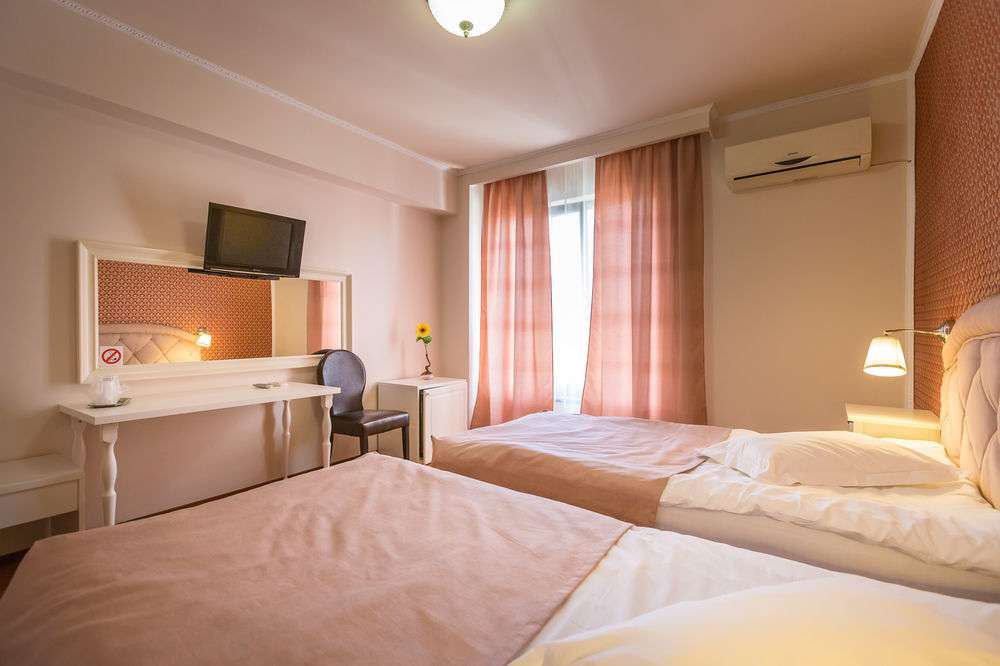 Hotel Eden Iasi Eksteriør billede